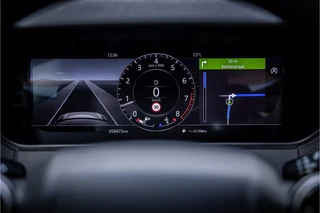 Land Rover Range Rover Velar – thumbnail 33