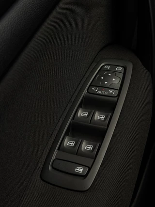 Renault Mégane Estate – thumbnail 22