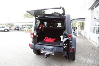 Jeep Wrangler – thumbnail 13
