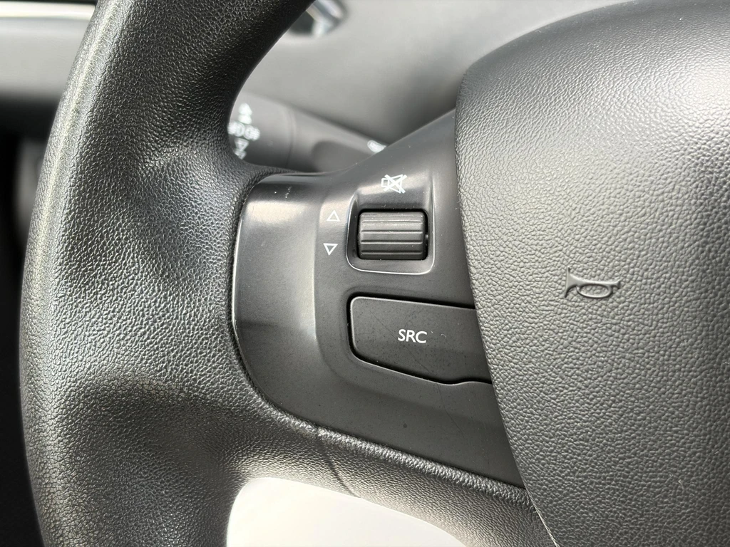 Peugeot 208 – foto 24