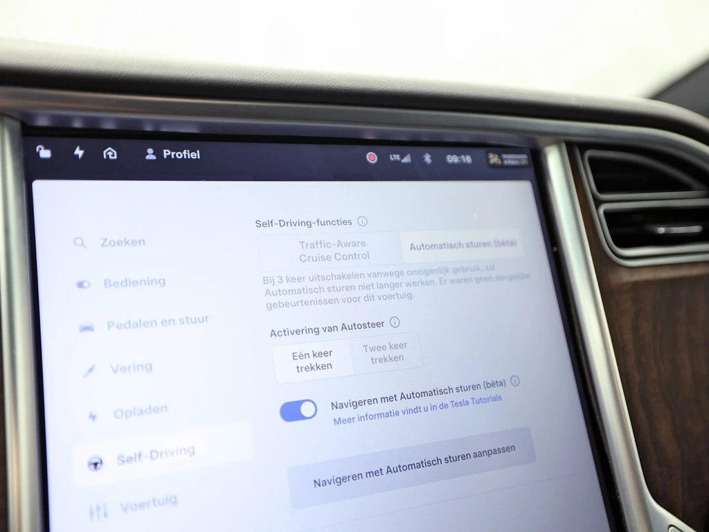 Tesla Model X – foto 35