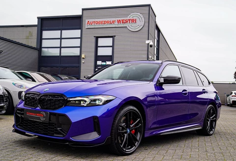 BMW 3-serie Touring 330e xDrive M-pakket | Panorama | HuD | Sfeerverlichting | BMW LED | Camera | Portimao blau metallic |