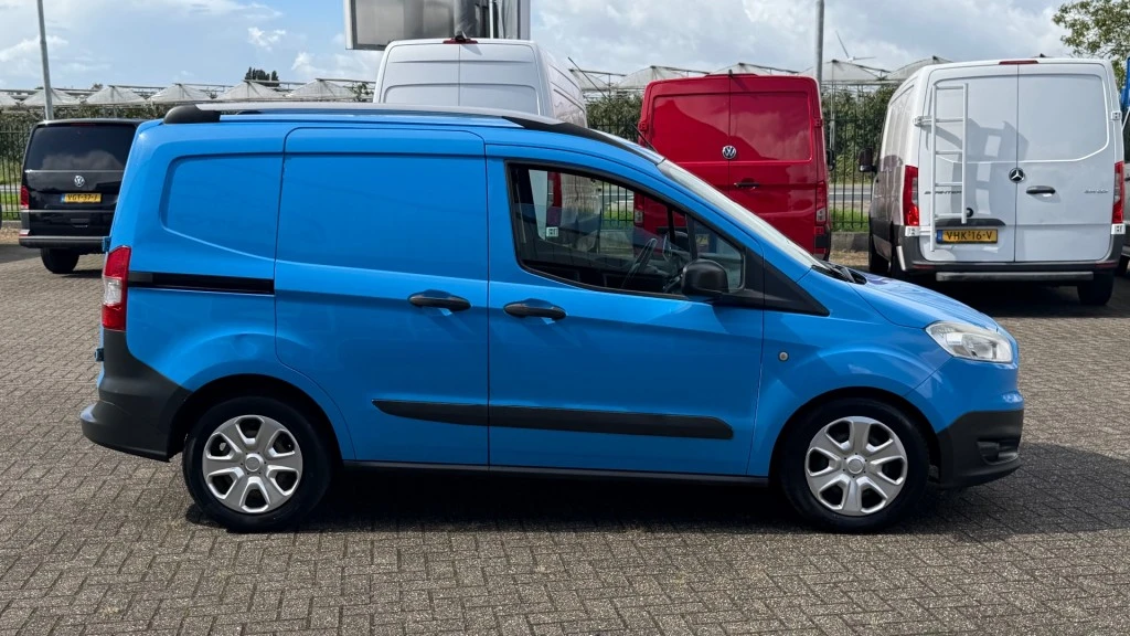 Ford Transit Courier – foto 6
