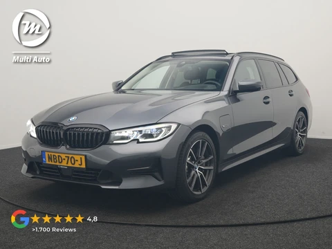 BMW 3 Serie Touring 330e PHEV 293pk Dealer O.H. | Panodak | Adaptive Cruise | Head Up | 360 Camera | Laser LED | Lederen Sportstoelen Memory & Verwarmd | Sfeerverlichting | BLIS | Keyless | Apple Carplay | Navigatie | DAB | Plug In Hybrid