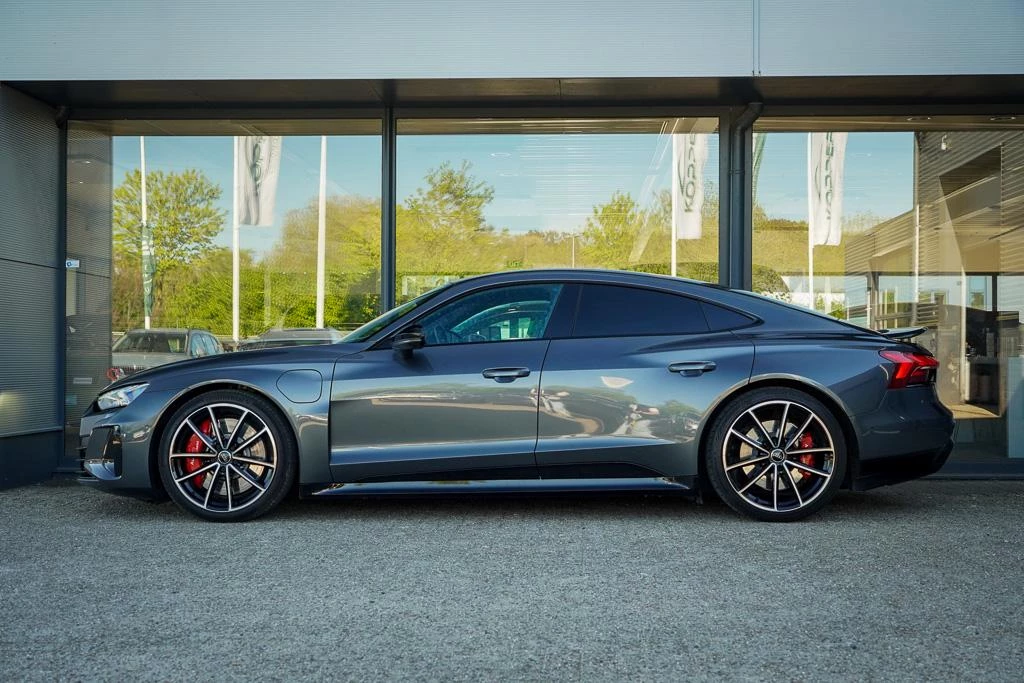 Audi e-tron GT – foto 2