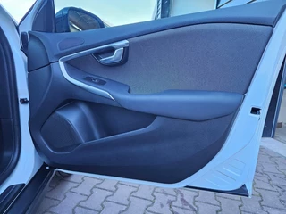 Volvo V40 – thumbnail 40