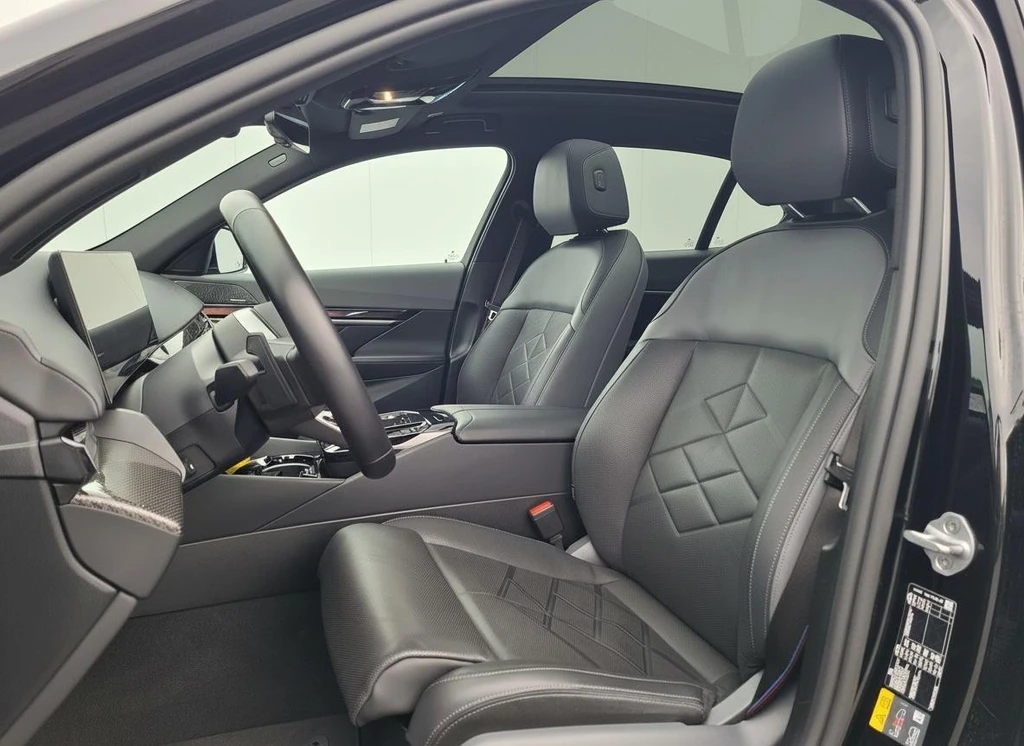 BMW i5 – foto 7
