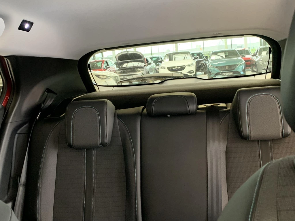 Peugeot e-2008 – foto 14