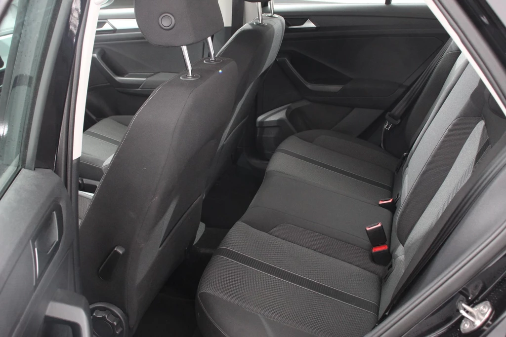 Volkswagen T-Roc – foto 12