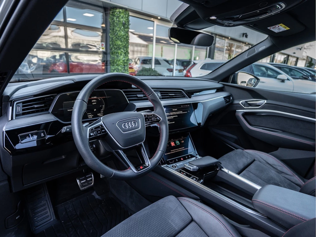 Audi Q8 Sportback e-tron – foto 16