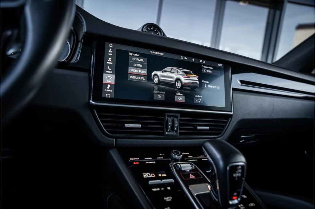 Porsche Cayenne – foto 21