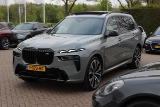 BMW X7 – thumbnail 1
