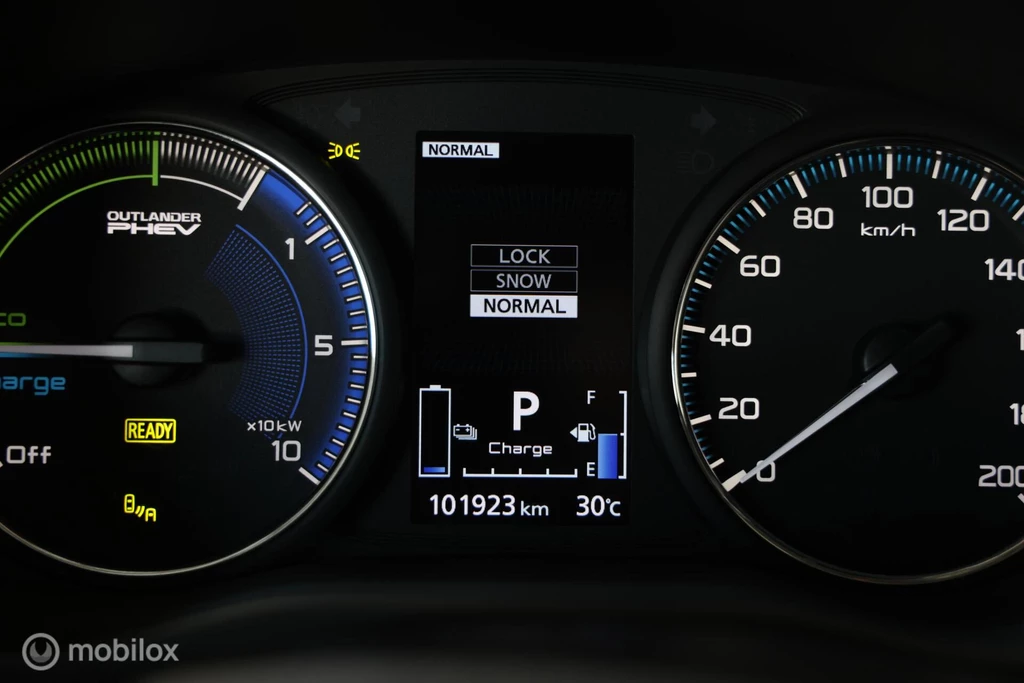 Mitsubishi Outlander – foto 19