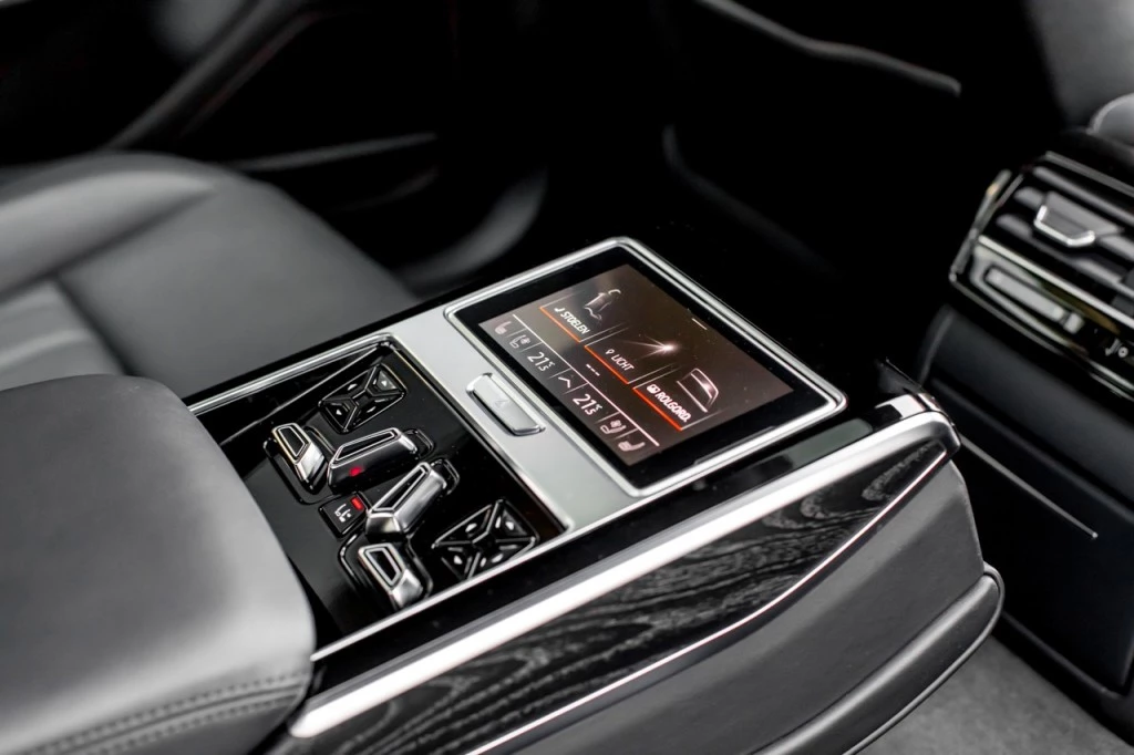 Audi A8 – foto 20