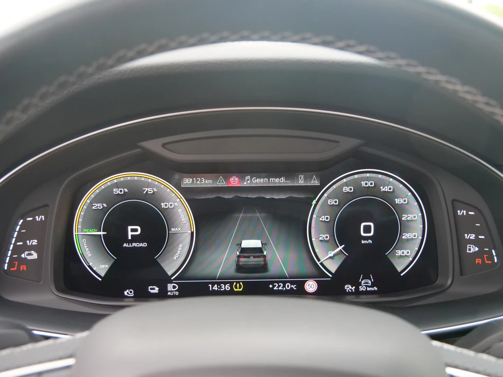 Audi Q8 – foto 23