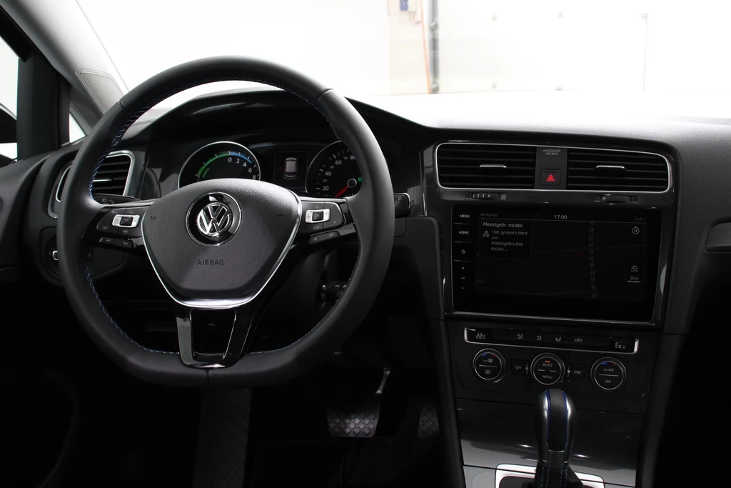 Volkswagen e-Golf – foto 14