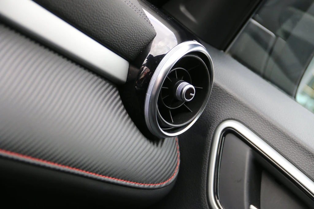 MG ZS EV – foto 16