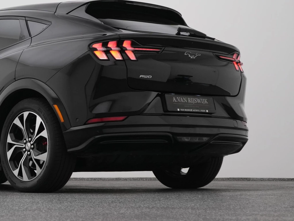 Ford Mustang Mach-E – foto 5