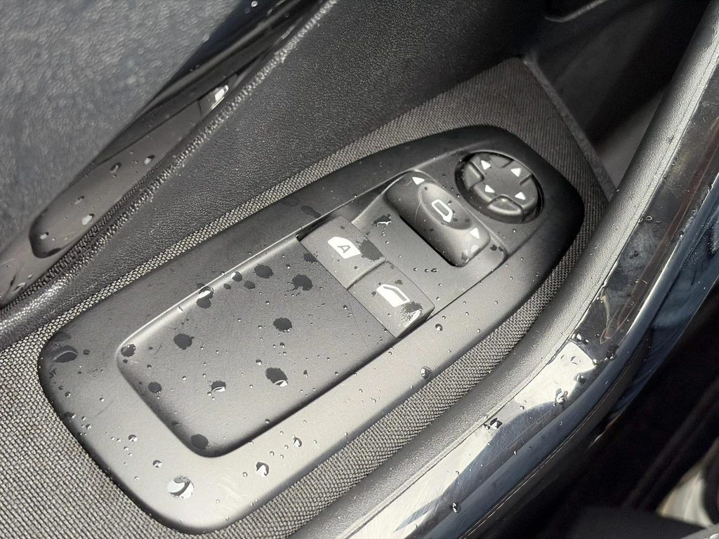 Peugeot 208 – foto 29