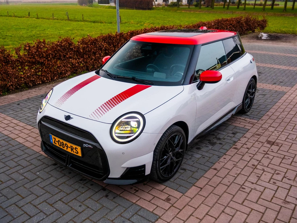 MINI 3-deurs – foto 2