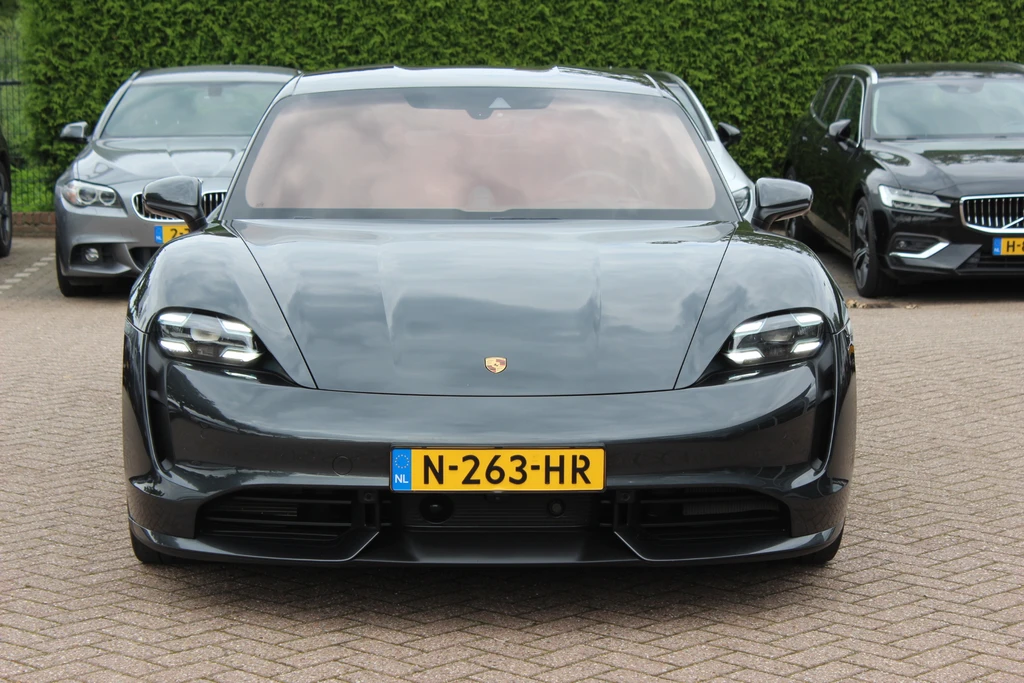 Porsche Taycan – foto 8