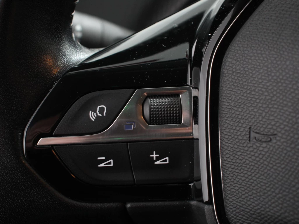 Peugeot 208 – foto 21