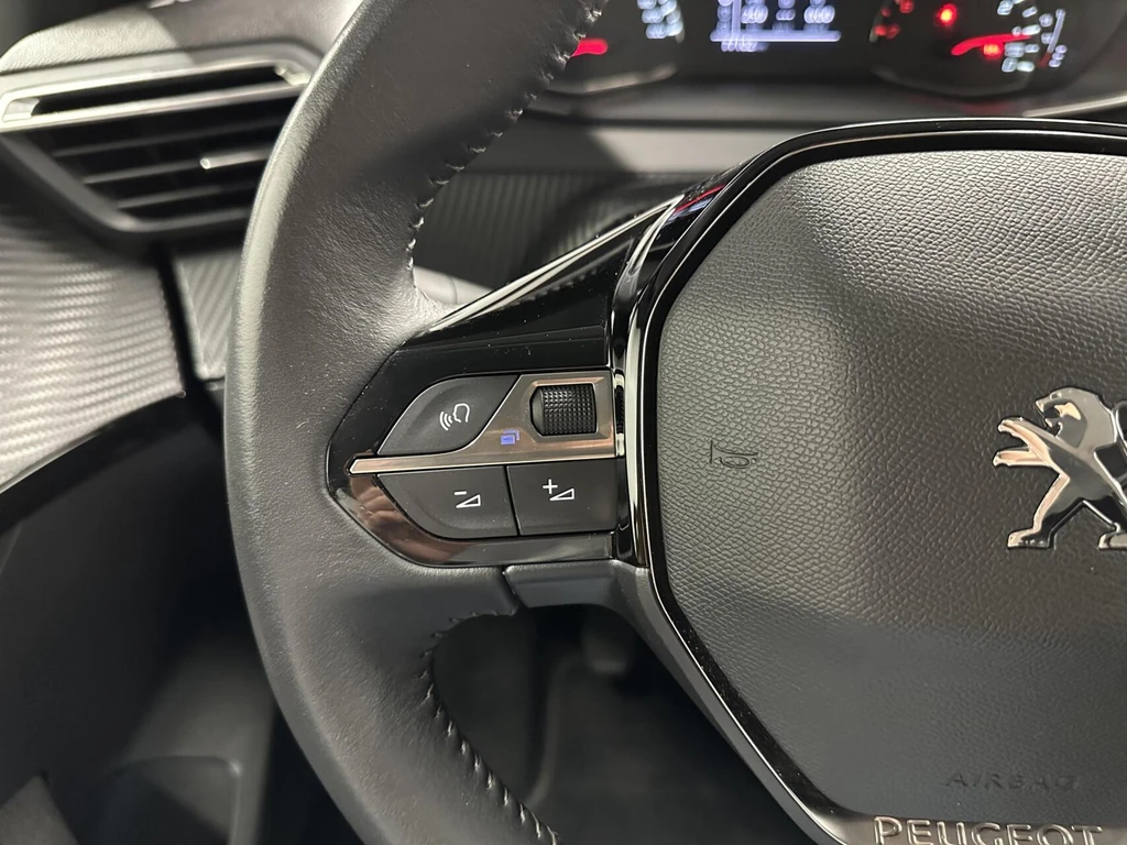 Peugeot 208 – foto 19