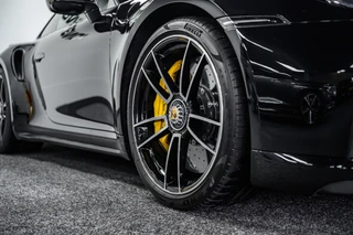 Porsche 911 – thumbnail 33