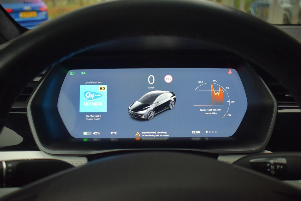 Tesla Model X – foto 14