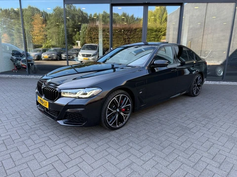 BMW 5 Serie 530e M-Sport,Laser LED,Keyless,Schuifdak,Harman Kardon,Memory,Driving Assistant,HUD,
