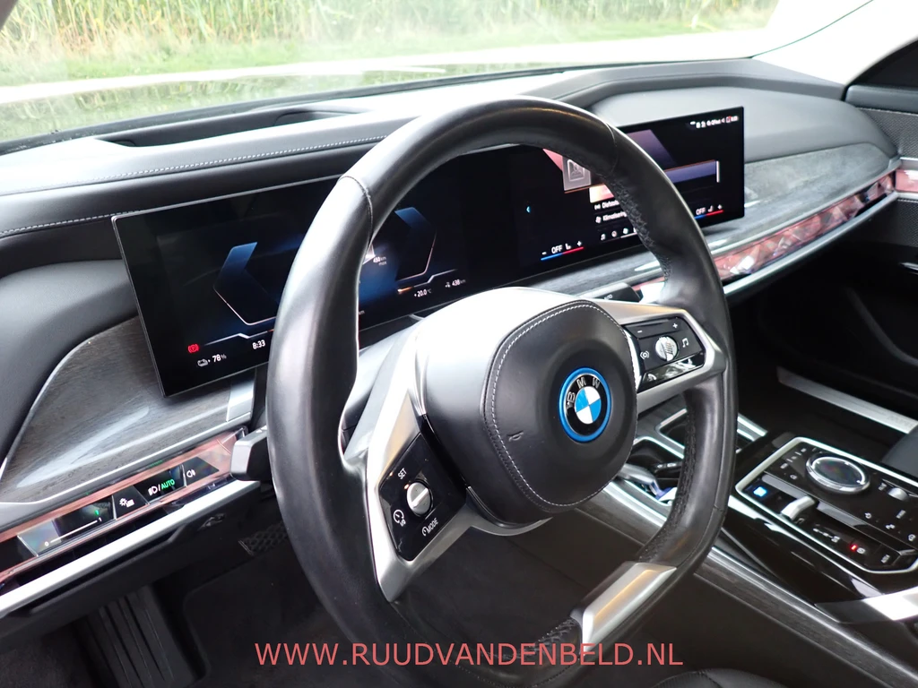 BMW i7 – foto 15