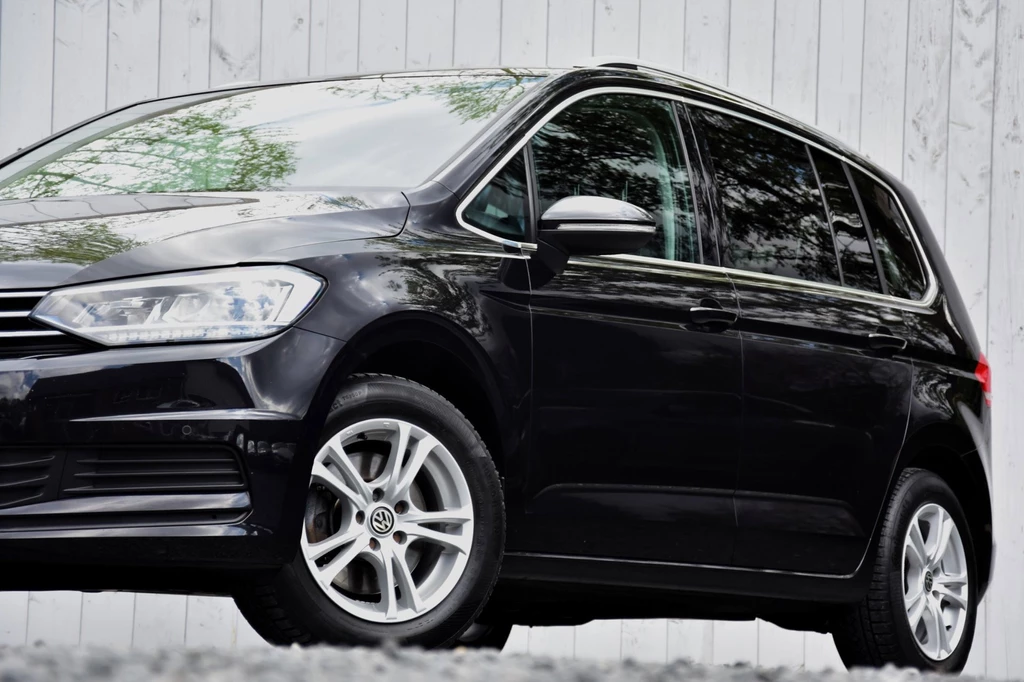 Volkswagen Touran – foto 2
