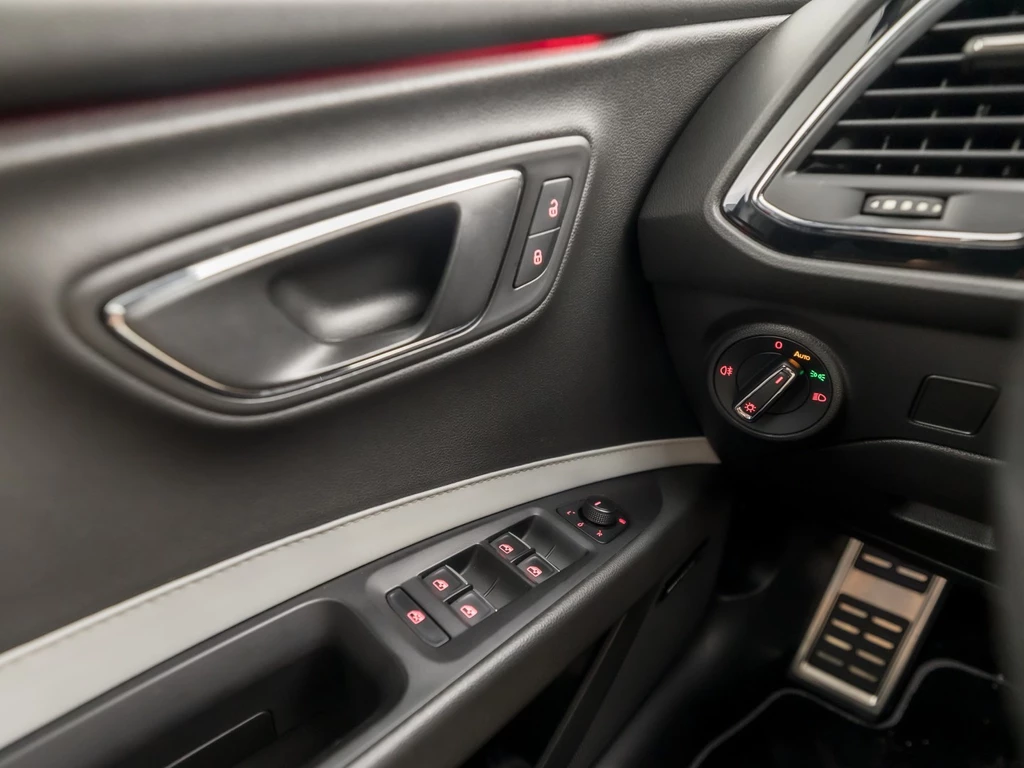 SEAT Leon – foto 30