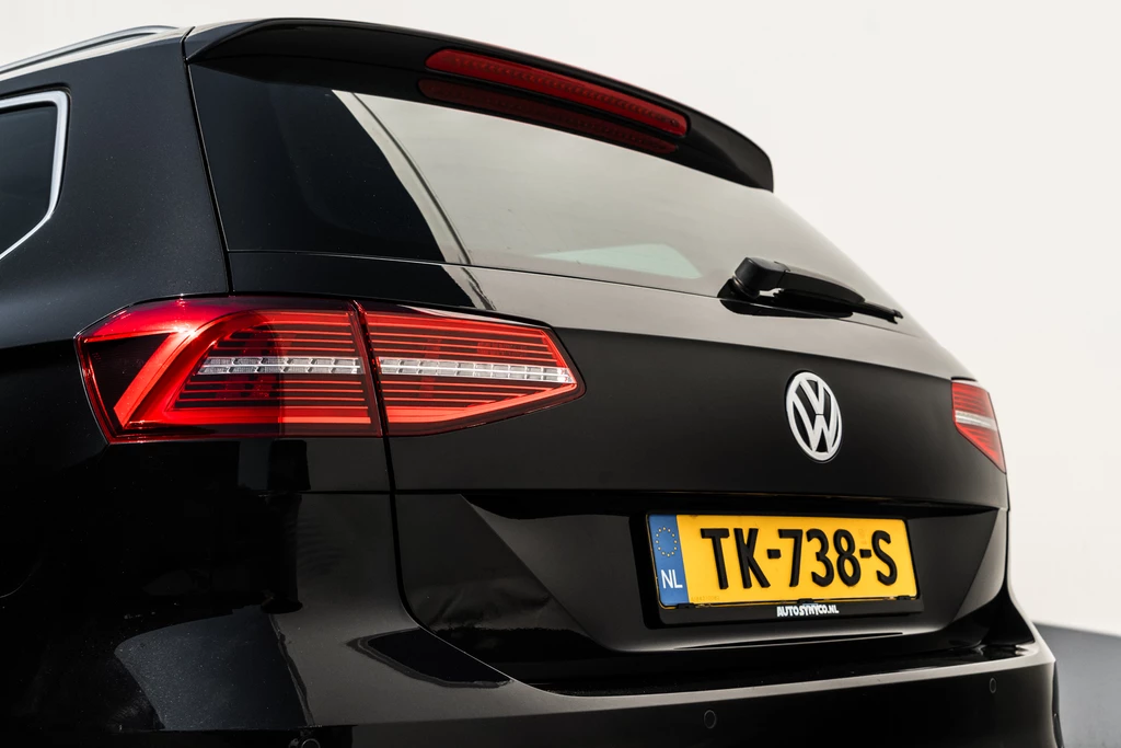 Volkswagen Passat – foto 36