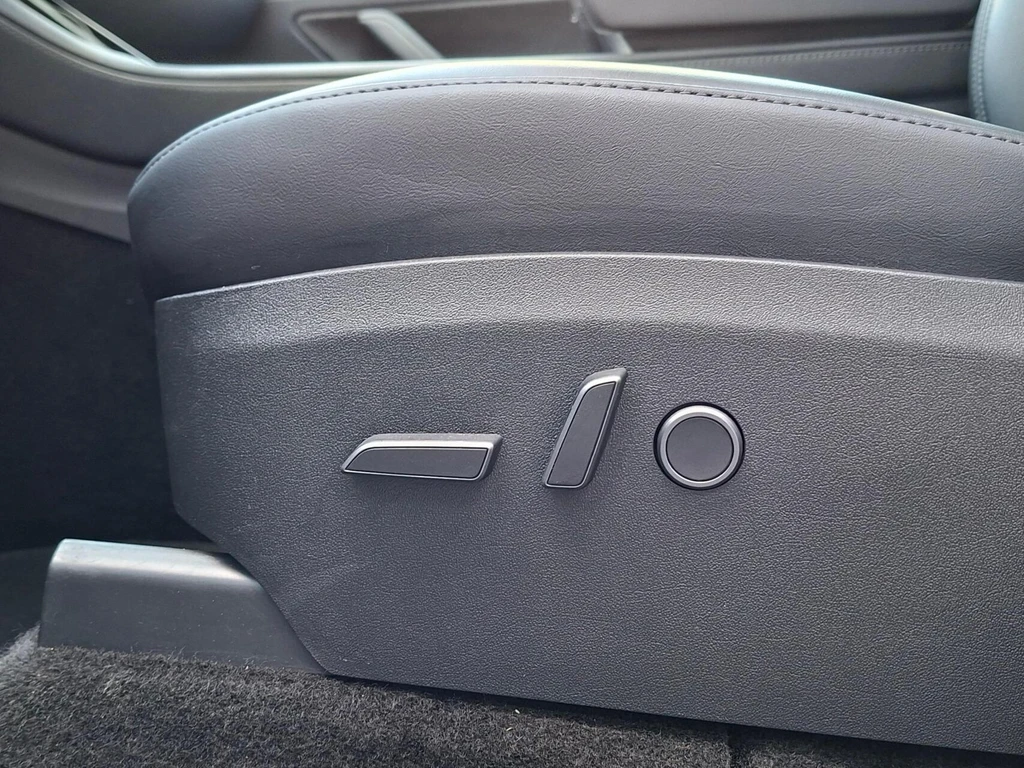 Tesla Model Y – foto 10