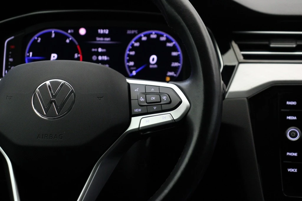 Volkswagen Passat – foto 22
