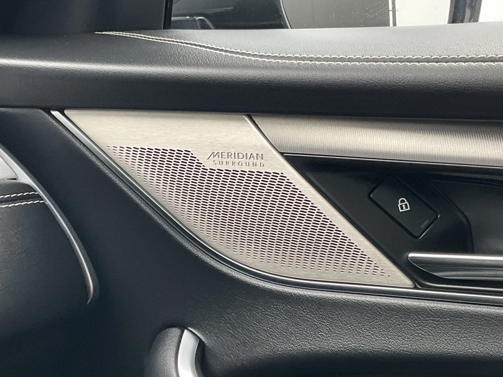 Jaguar F-PACE – foto 14