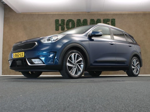 Kia Niro 1.6 GDi Hybrid ExecutiveLine - AFNEEMBARE TREKHAAK - DODEHOEKDETECTIE - ACHTERBANK VERWARMD - CLIMATE CONTROL - CRUISE CONTROL ADAPTIEF - KEYLESS ENTRY - LEDEREN BEKLEDING - VOORSTOELEN VERWARMD - LICHTMETALEN VELGEN 18" INCH