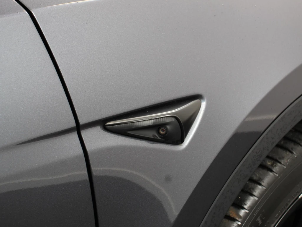 Tesla Model Y – foto 12