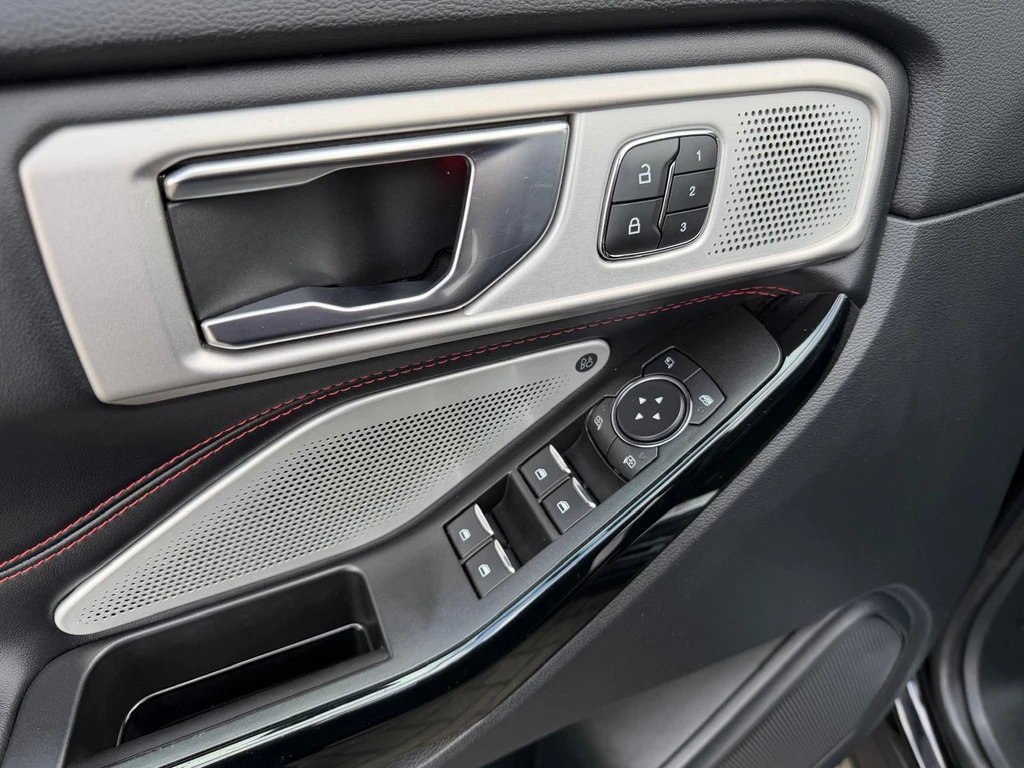 Ford Explorer – foto 17