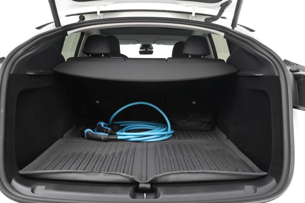 Tesla Model Y – foto 11