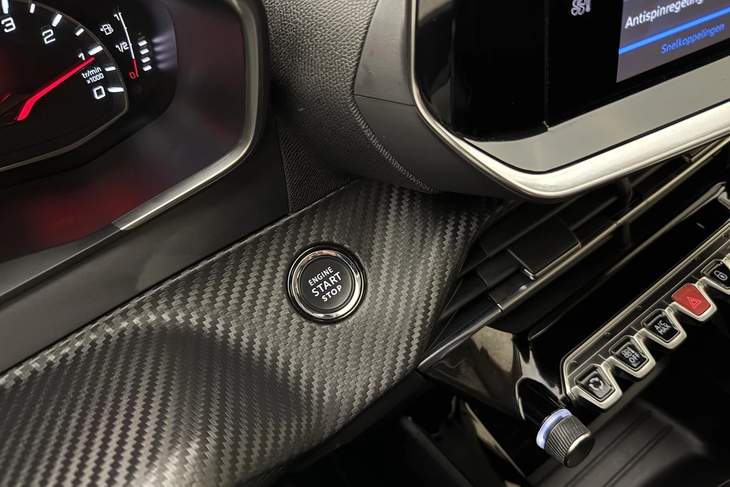 Peugeot 208 – foto 24