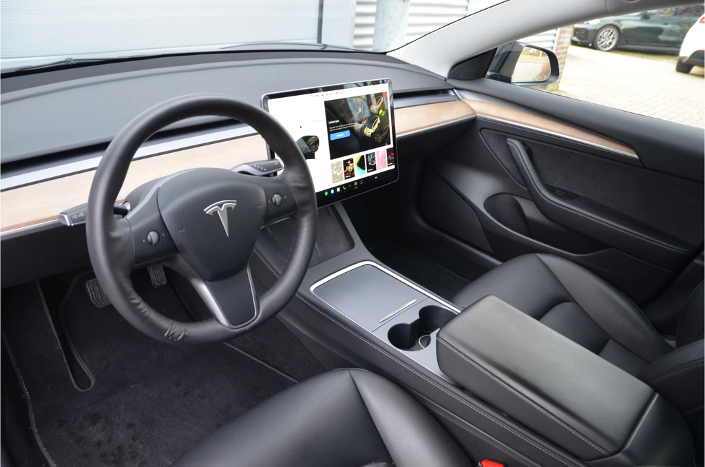 Tesla Model 3 – foto 10