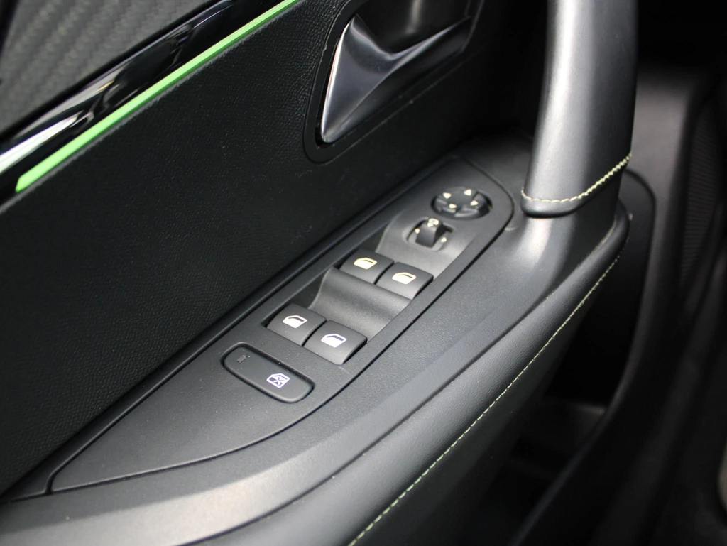 Peugeot e-2008 – foto 22