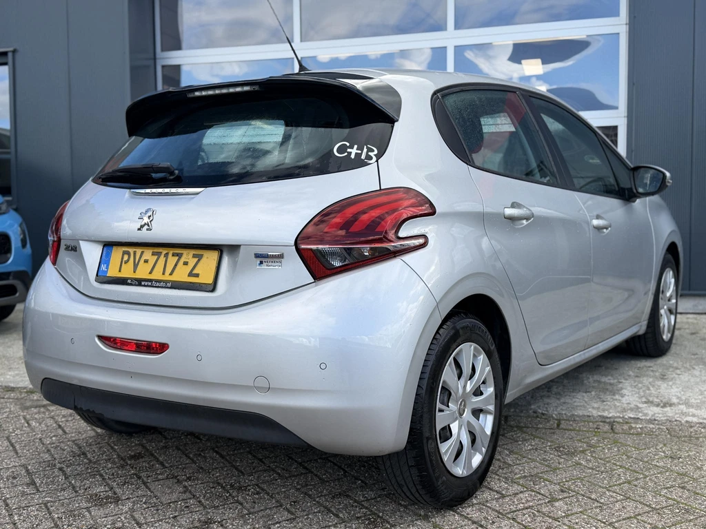 Peugeot 208 – foto 3