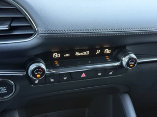 Mazda 3 – thumbnail 25