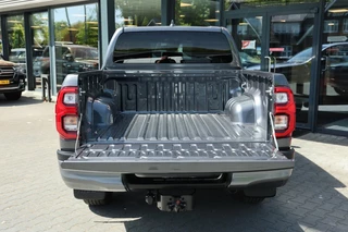 Toyota Hilux – thumbnail 6