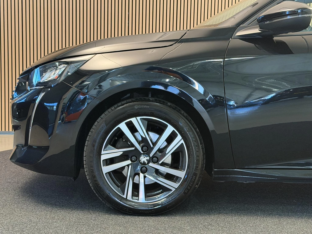 Peugeot 208 – foto 12