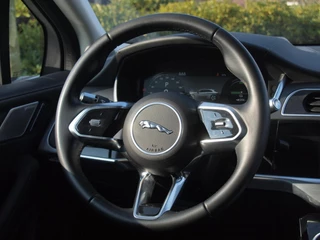 Jaguar I-PACE – thumbnail 17
