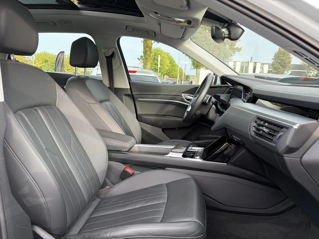 Audi e-tron – foto 11